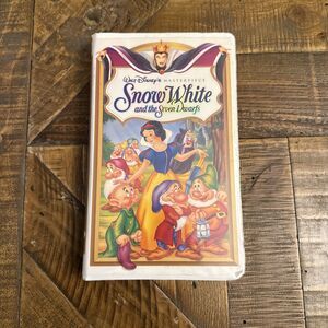 Vintage VHS Snow White Walt Disney Masterpiece Collection
